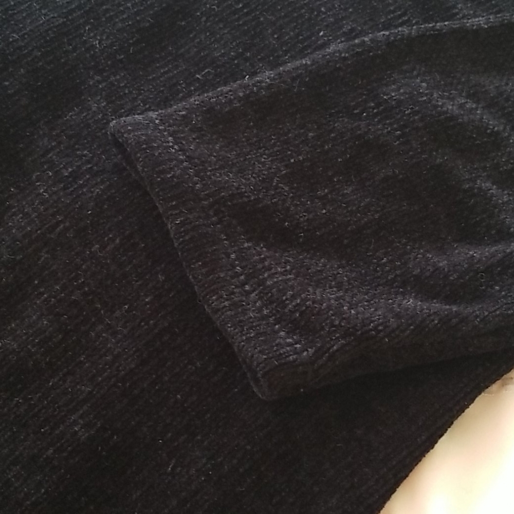 Sweater - Picture 4 of 7